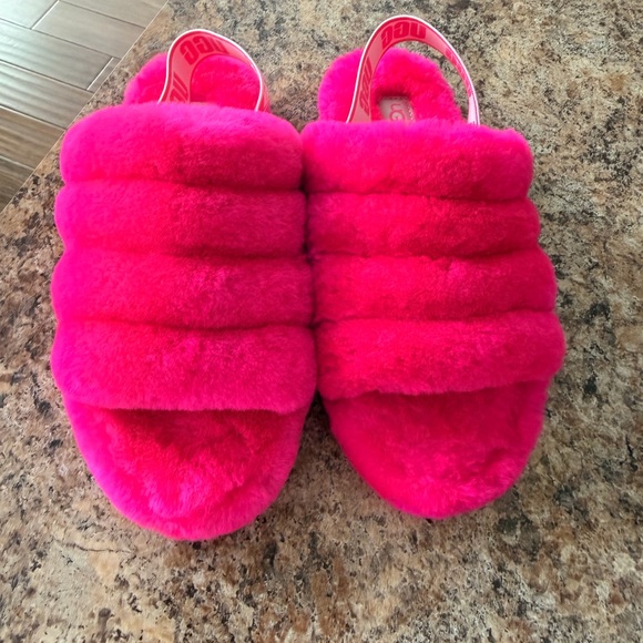 UGG Shoes - UGG Women's Vibrant Pink Fluffy Slippers